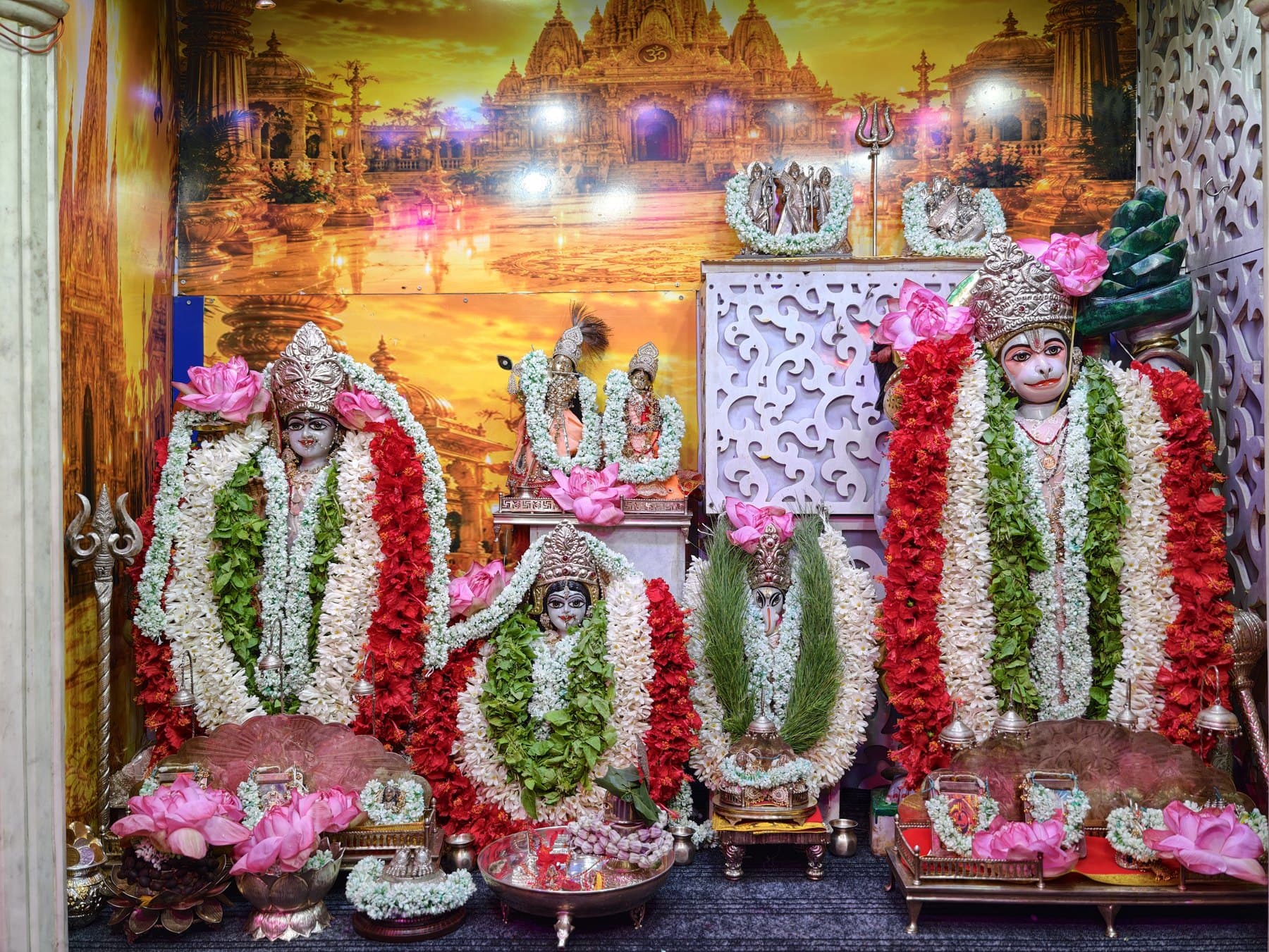 ०२ अक्टूबर २०२६ - गर्भगृह सानिध्य दर्शन
